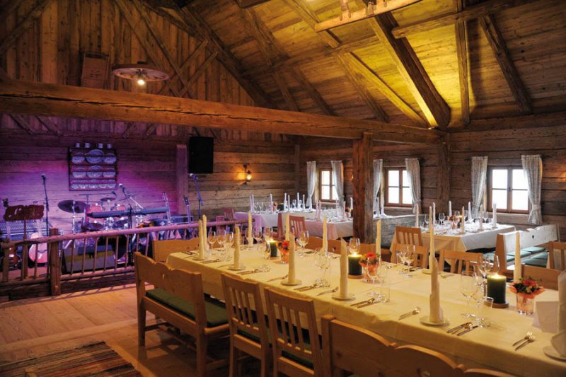 Almhütte und terasse deutsch